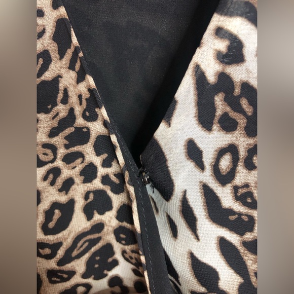 ASTR The Label Cheetah Print Side Tie Ruched Midi Dress Size Small - Picture 9 of 9